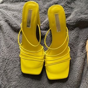 Yellow heels, smaller than size 7